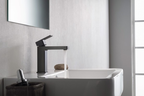 black faucets