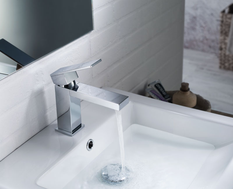 contemporary bathroom faucet chrome