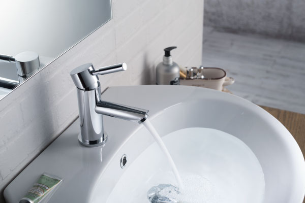 round single hole faucet
